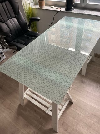 Mesa cristal con caballetes madera
