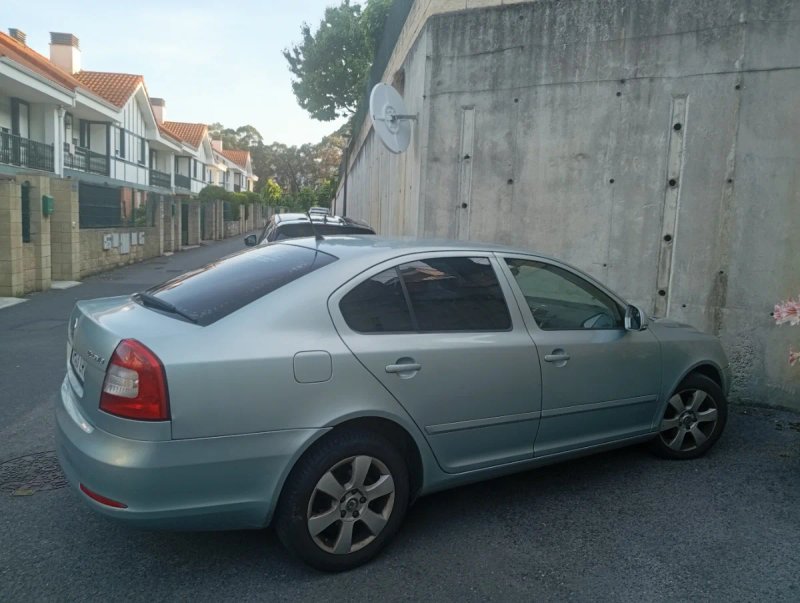 Skoda Octavia 2010 - foto 1