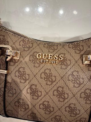 Bolso bandolera Guess Leona con logo
