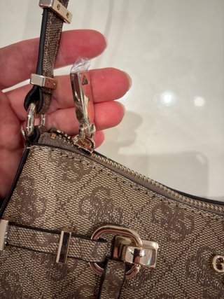 Bolso bandolera Guess Leona con logo