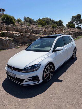 Volkswagen Golf GTI ORYX WHITE