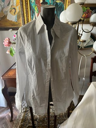 Blusa manga larga blanca valia17,95