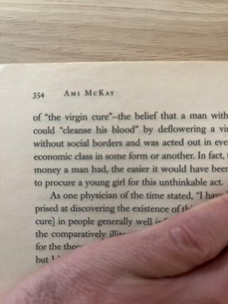Libro en ingles “The virgin Cure”