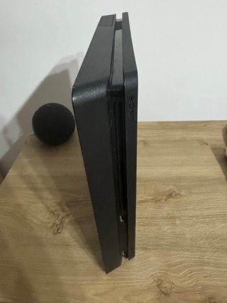 PS4 Slim 1TB Negra