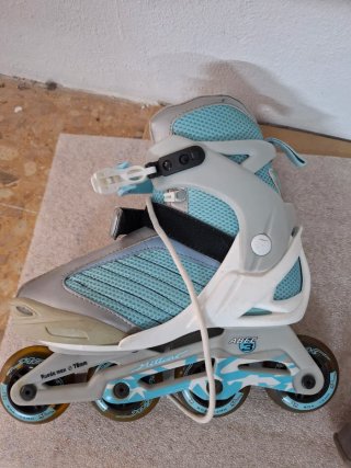 Patines en línea plateados y azules talla 40