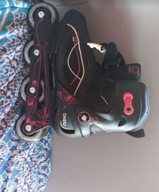 4 patines .uno de ellos solo vale 50