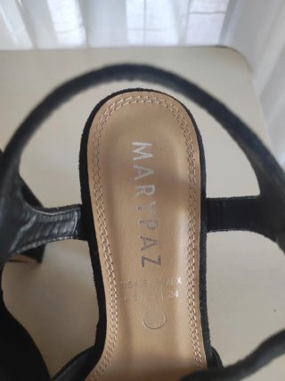 Sandalias de tacón negras