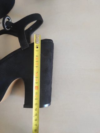 Sandalias de tacón negras