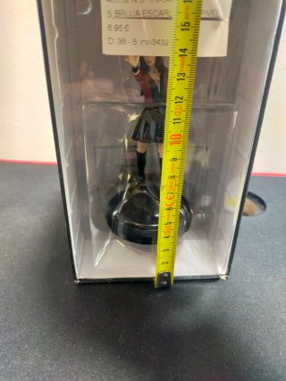 Bruja Escarlata Marvel Figura