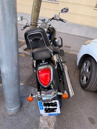 Suzuki Intruder C800 Negra