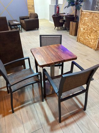 Mesa Madera Maciza + 3 Sillas Diseño