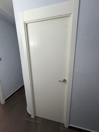 Puertas interiores blancas