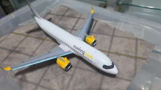 Maqueta Avión Vueling A320 Escala 1:144