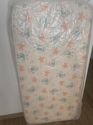 Colchón infantil con estampado de animales