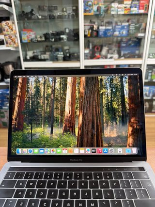 MacBook Pro 13” 2019 i5 8GB RAM 256GB SSD