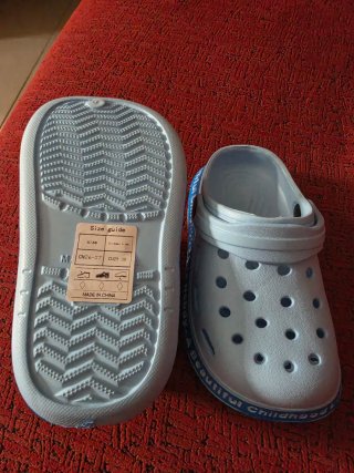 Crocs unisex talla 28