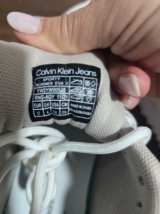 Zapatillas Calvin Klein Beige y Blancas
