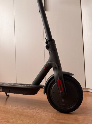 Patinete Xiaomi + Casco y Accesorios