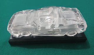 Ferrari Testarossa cristallo piedistallo in legno