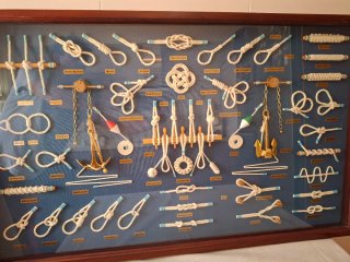 Cuadro de nudos marineros artesanal