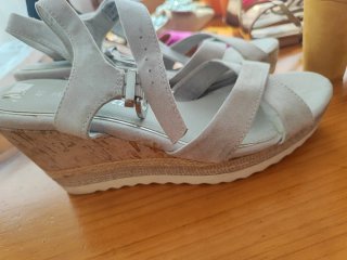 Zapatos de tacón y sandalias talla 41