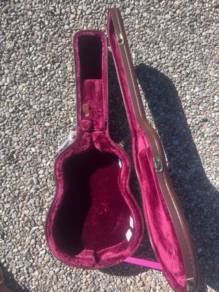 Funda rígida para guitarra Fame
