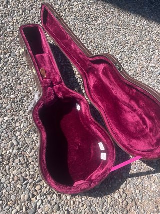 Funda rígida para guitarra Fame
