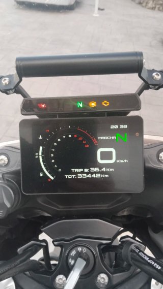 Benelli TRK 702X Adventure Beige/Roja