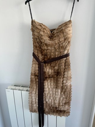 Vestido de fiesta beige y marrón palabra de honor