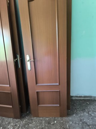 2 Puertas de madera  62 cm ancho
