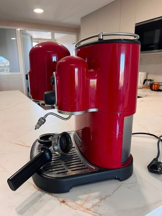 Cafetera Espresso KitchenAid Artisan Roja