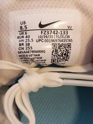 Nike Interact Run Zapatillas Blancas Beige