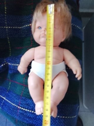 Muñeco bebé con pañal