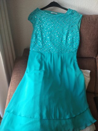 Vestido de fiesta verde agua con pedrería