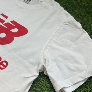 Camiseta New Balance Blanca Logo Rojo