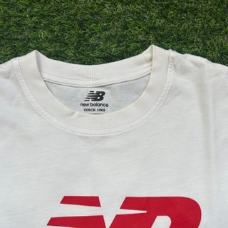 Camiseta New Balance Blanca Logo Rojo