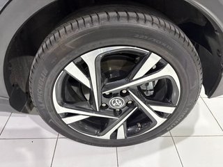 Toyota C-HR 2.0 VVT I-HYBRID ADVANCE AUTO 184 5P