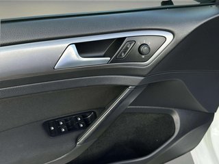Volkswagen Golf Advance 2016