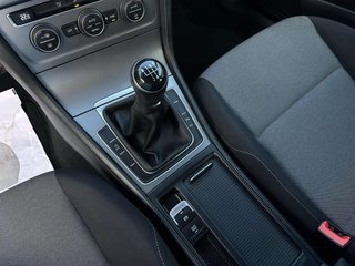 Volkswagen Golf Advance 2016