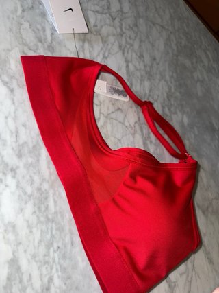Top Nike Rojo Deportivo