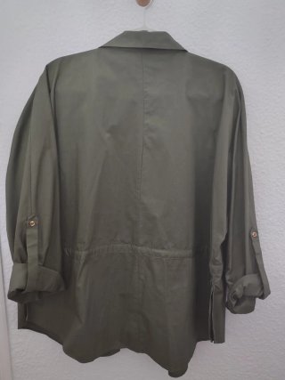 Bonita Camisa Zara verde