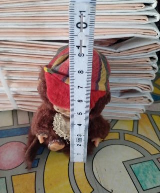 Peluche  vintage Monchhichi con cappellino
