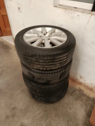 Llantas 205/55 R16 Honda con neumáticos