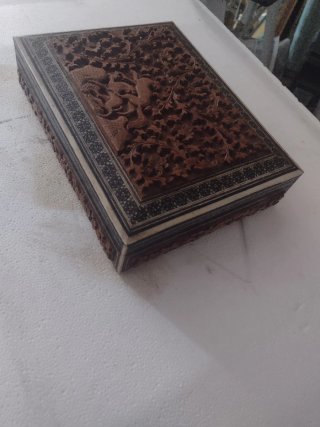 Joyero antiguo tallado madera de sándalo, hueso...