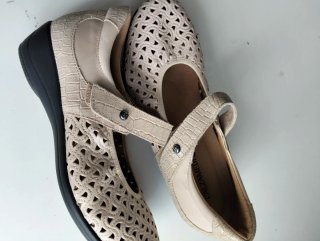 Zapatos de piel Calzamedici beige