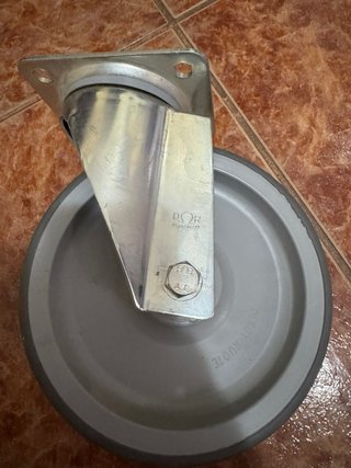 Rueda para  andamio 4 con frenos y 4 sin frenos