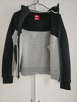 Sudadera Nike Tech Fleece Negra y Gris