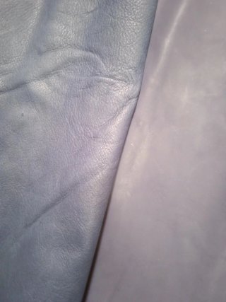 2 Pieles Curtido Vegetal Azul Marino. 22€.