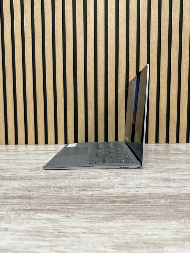 Microsoft Corp Surface Laptop 5 i7 16gb 512gb SSD