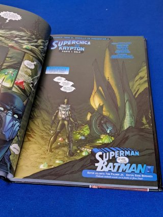 COMIC TAPA DURA SUPERMAN BATMAN SUPERGIRL